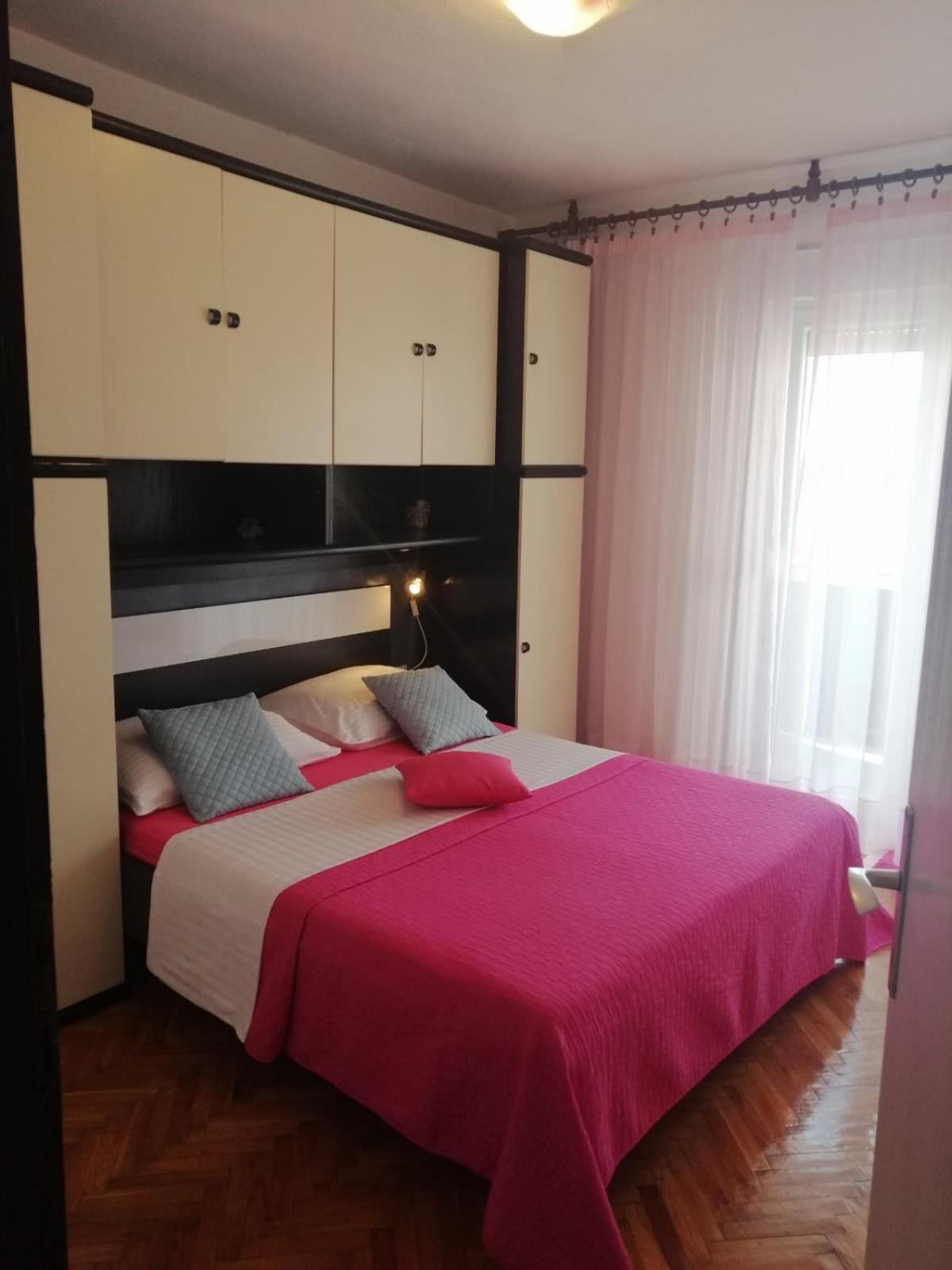 Apartments Ema Crikvenica Eksteriør bilde