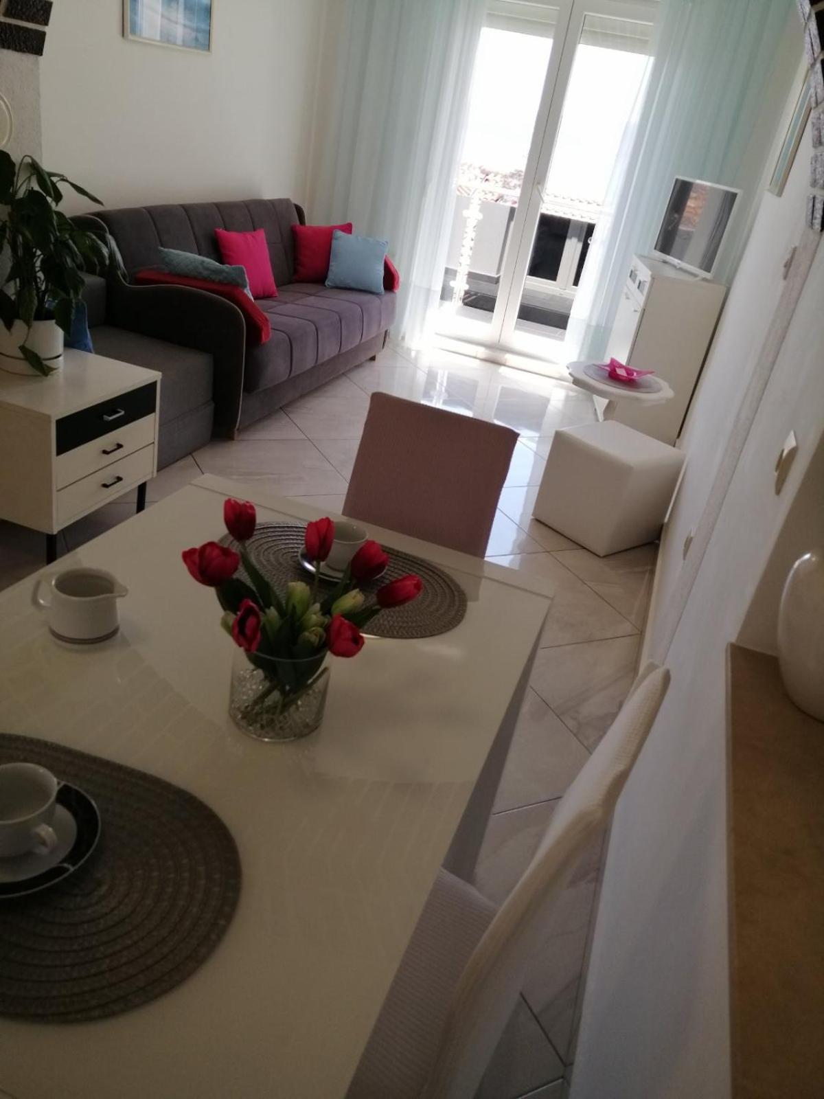 Apartments Ema Crikvenica Eksteriør bilde
